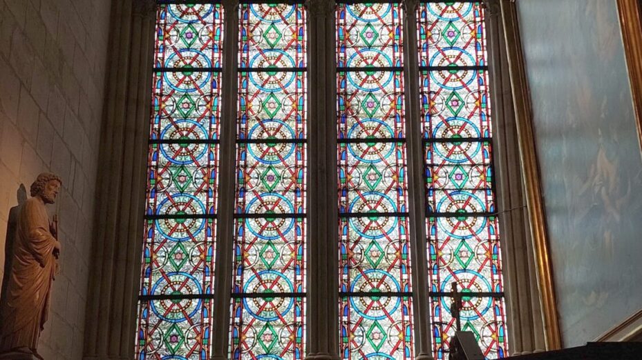 Les vitraux de Viollet-le-Duc dans la chapelle Sainte Clotilde.© Samuel Martin