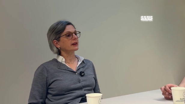 Sandrine Rousseau accusant le Canon Français d'être antisémite sur Sans Transition
