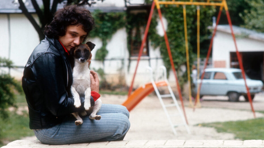 Michel Sardou à Rueil-Malmaison en 1972.
COLLECTION CHRISTOPHEL © PHOTOTHEQUE LECOEUVRE (Photo by PHOTOTHEQUE LECOEUVRE / Collection ChristopheL via AFP)