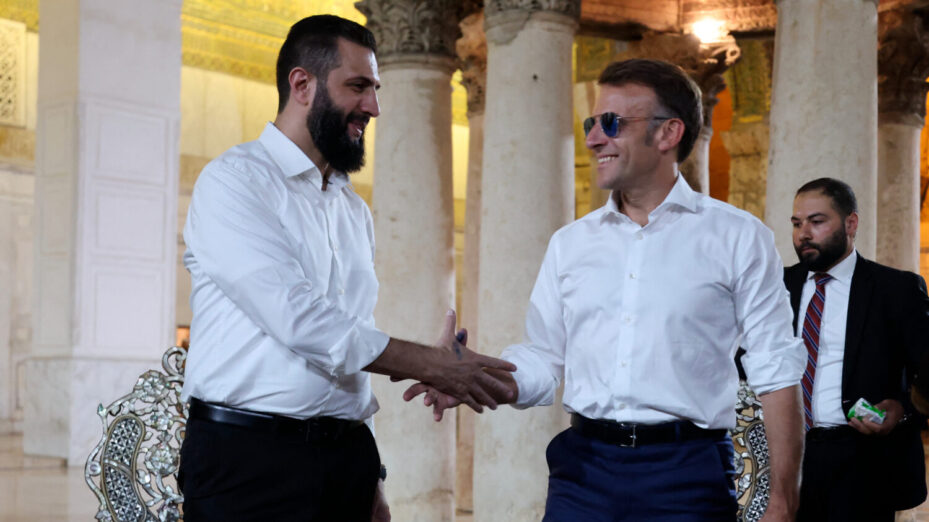 @Ludovic MARIN / POOL / AFP