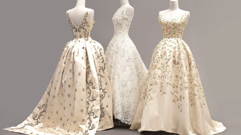 Robes du soir de Pierre Balmain (1960) - Collection de Sa Majesté 
la Reine Sirikit