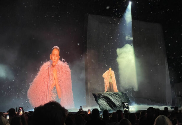 [REPORTAGE] Céline Dion : plongée au cœur d’un concert pas comme les autres