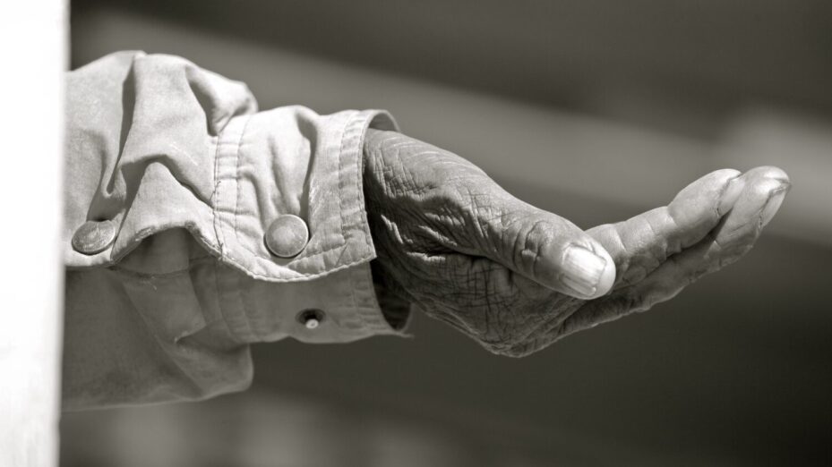 By Alex Proimos from Sydney, Australia - The Hand, CC BY 2.0, https://commons.wikimedia.org/w/index.php?curid=25651498