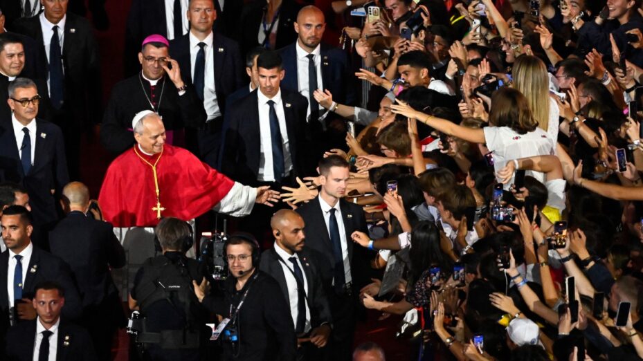 Photo © JULIEN DE ROSA / AFP