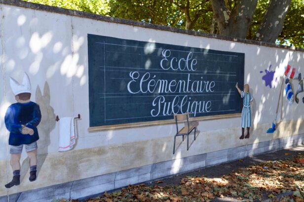 École élémentaire publique de Cabannes (Bouches-du-Rhône)