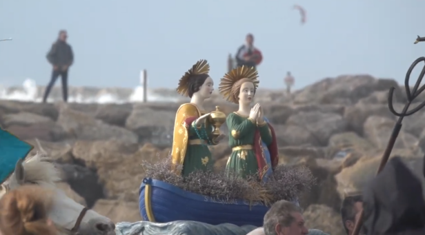[VIVE LA FRANCE] Le pèlerinage des Camarguais aux Saintes-Maries-de-la-Mer