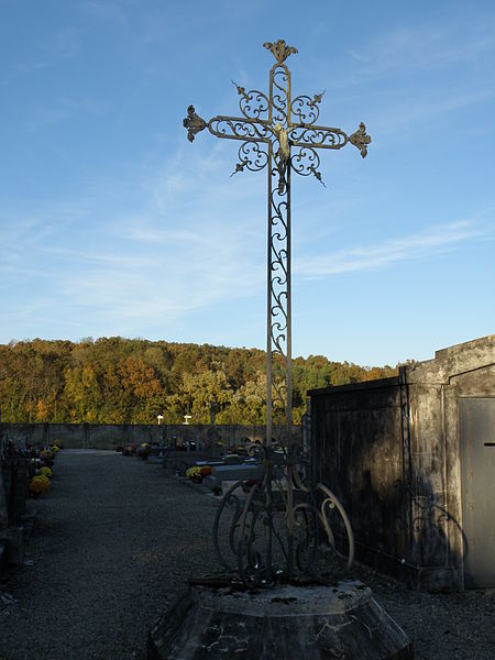 Croix_cimetière_Fouchères_01